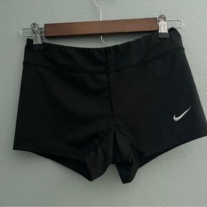 nike women’s volleyball game shorts size xs color black